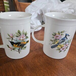 Spode royal Worcester bone china set of two bird mugs England
